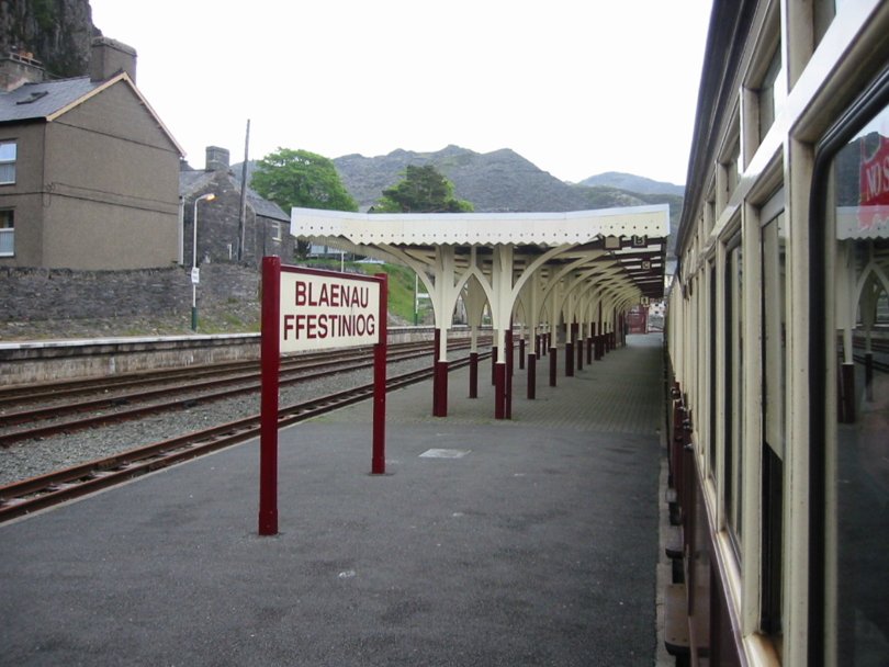 Blaenau Ffestiniog Station Narrow Gauge railway Photo Gallery