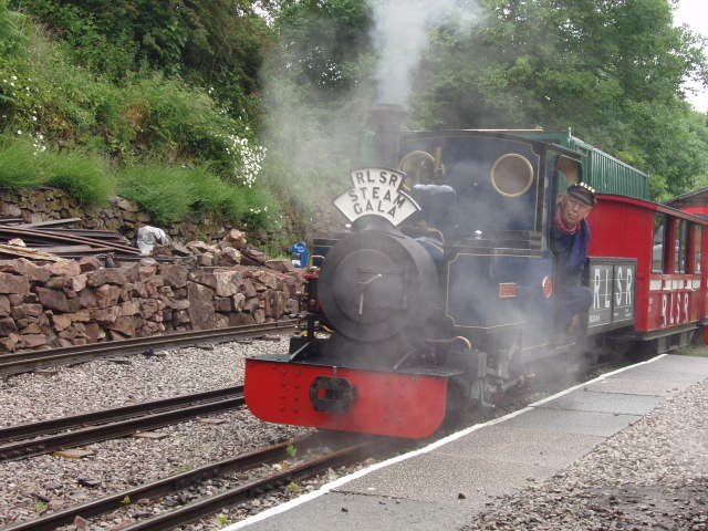 'Merlin' waits to leave Rudyard Halt - 26-June-2004