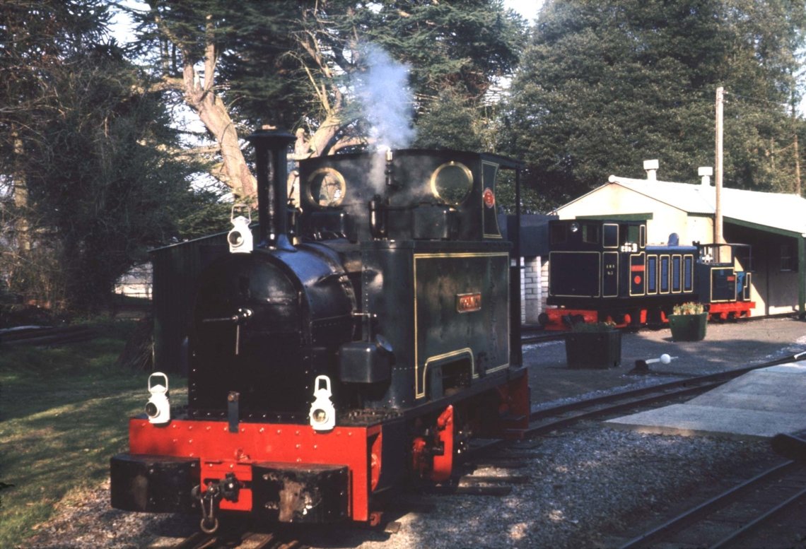 Bicton Gardens station