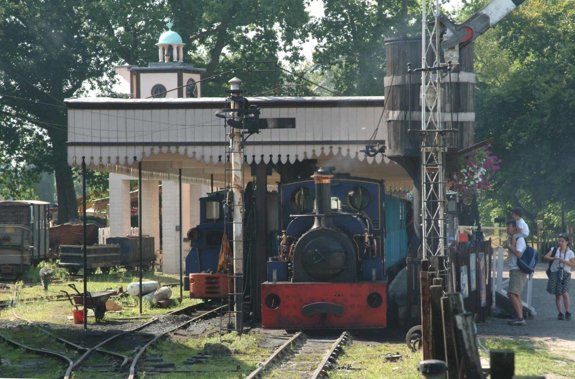 Hollycombe station