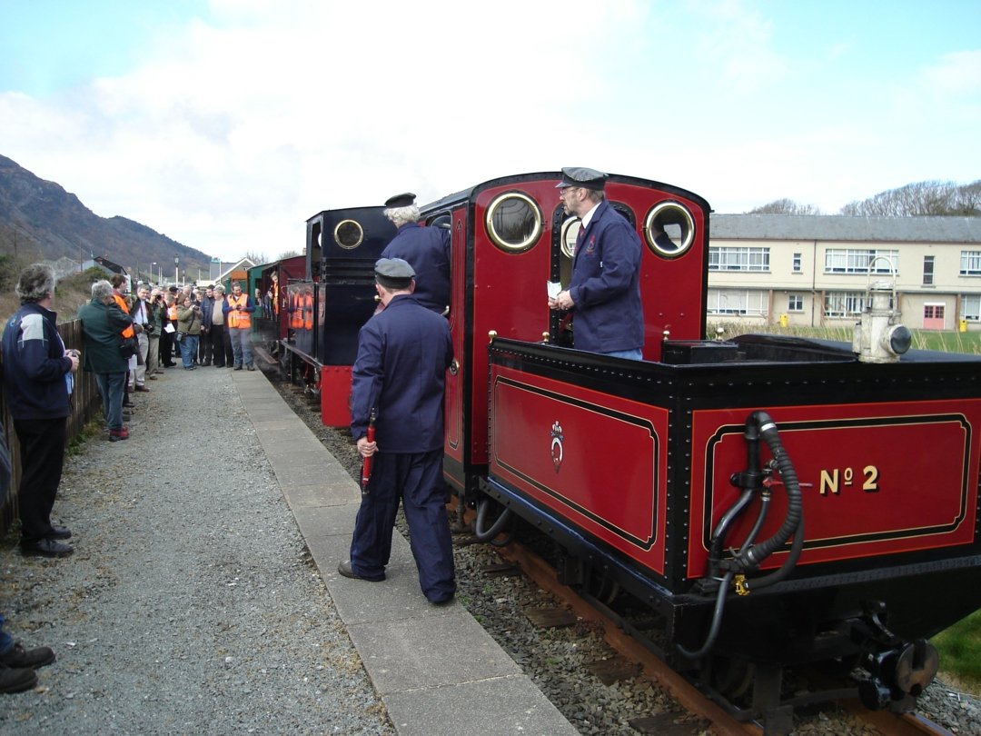 The crowds on the platform