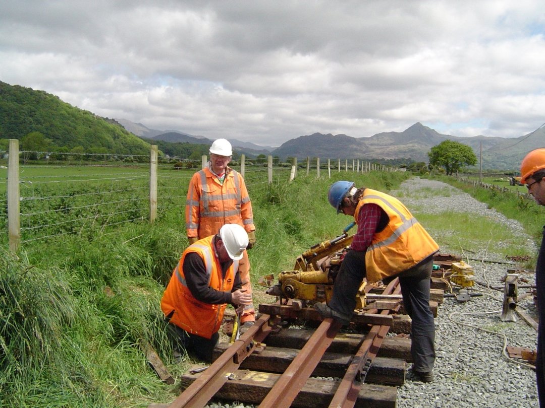 Working at head of steel