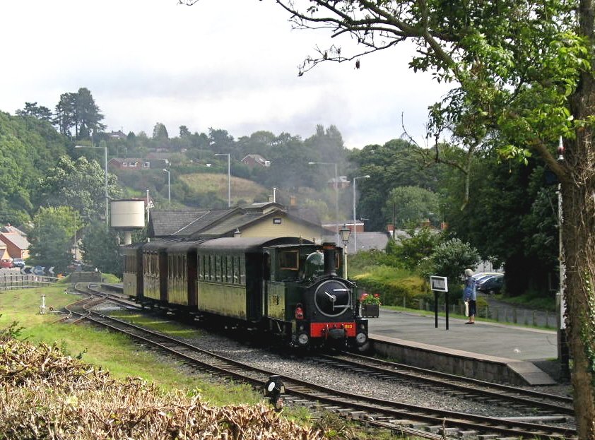 Countess waits to leave Welshpool