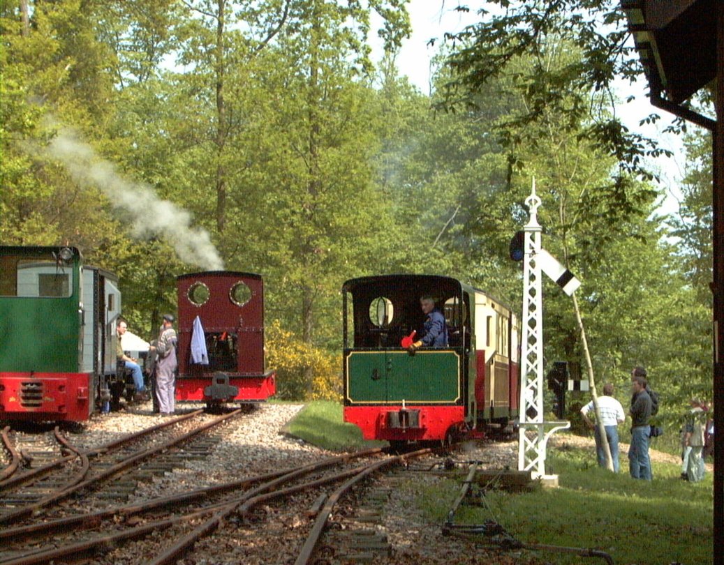 Train approaching Stony Shaw