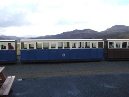 caoch at Fairbourne