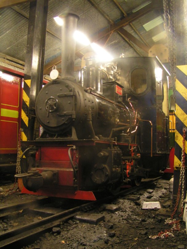 PC Allen on shed at Pages Park Christmas 2007