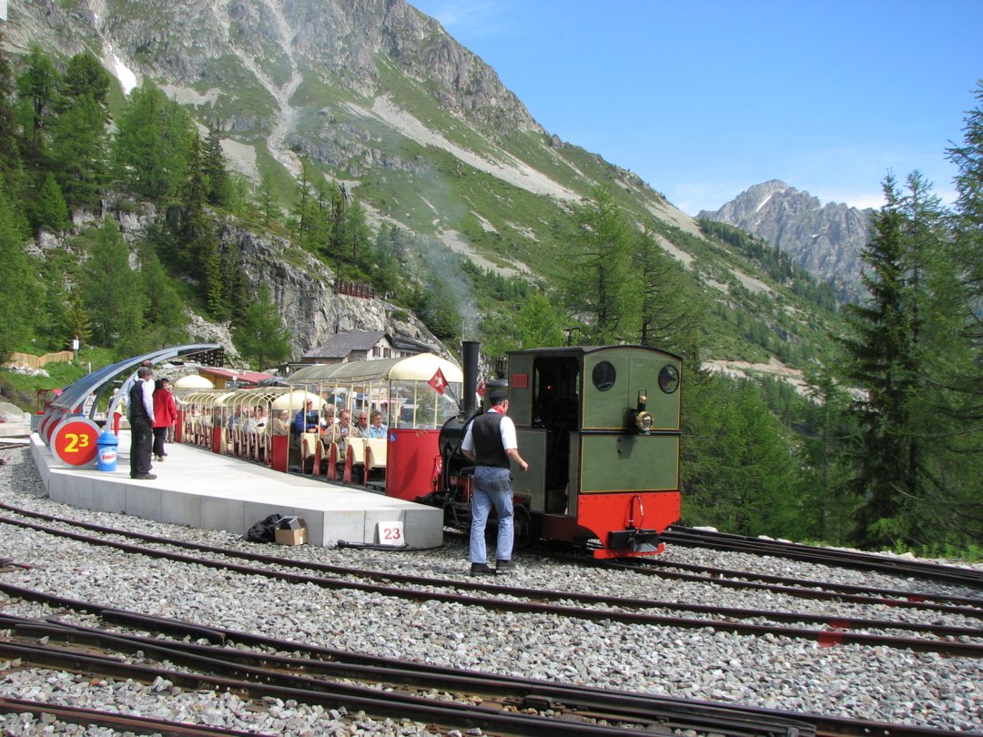 All aboard at Chateau d'Eau